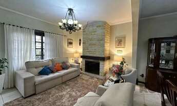 Imagem 3: Vende-se ampla casa 3 quartos com hidro, 2 vagas, living com ladeira e salão de festas com