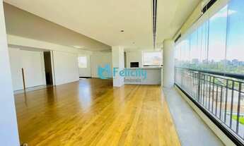 Imagem: Apartamento com 3 suítes, 4 vagas, 215m2