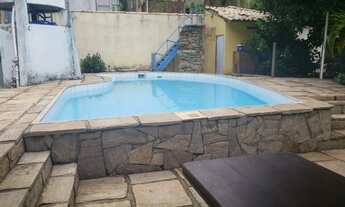 Imagem: Casa para aluguel com piscina e campo futebol