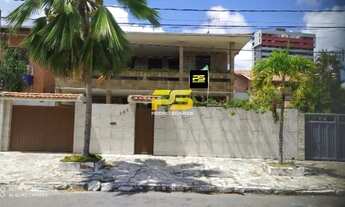 Imagem: Casa com 6 quartos à Venda, Manaíra