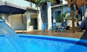 Imagem 4: Casa para aluguel possui 200 metros quadrados com 4 quartos em Praia de Mariscal - Bombinh