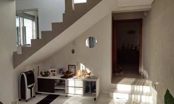 Imagem 6: Casa para venda possui 545 metros quadrados com 4 quartos