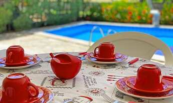 Imagem 2: Aluguel por temporada de casa com 04 suítes à beira mar de Muro Alto