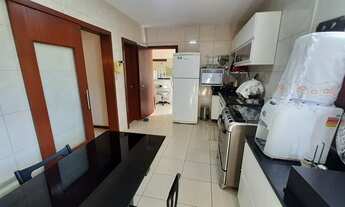 Imagem 7: Alugo casa com três suites em rua pública