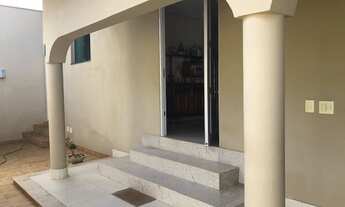 Imagem 2: Casa para venda com 224m² com 3 quartos - Funcionários - Montes Claros - MG