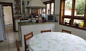 Imagem 4: Maravilhosa Casa no Condomínio Granja Viana II - 4 suítes - Terreno com 1.500 Metros Quadr