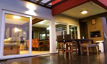 Imagem 3: Casa de alto padrão com vista panorâmica para a Praia de Garopaba-SC