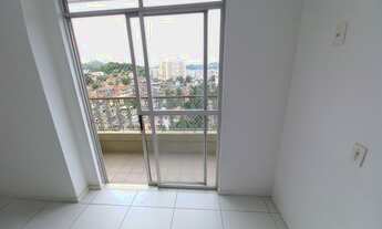 Imagem 6: Ótimo apartamento com 1 vaga de garagem e vista indevassável, composto por sala com varand