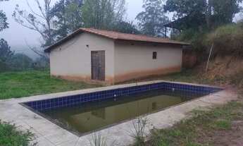 Imagem: Casa nova com piscina abaixou 197 mil reais