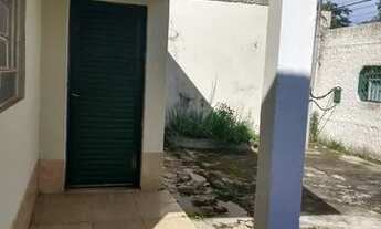 Imagem 2: Setor Oeste QD 17, 3 quartos forrada + casa de fundos 2qts R$ 320.000 ac CEF