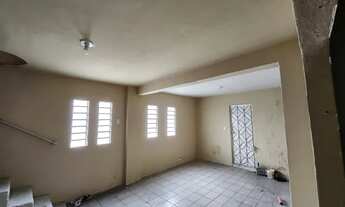 Imagem 2: Casa para aluguel com 200 metros quadrados com 3 quartos em Parque 10 de Novembro - Manaus