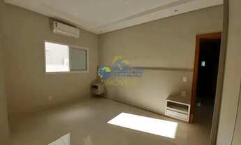 Imagem 3: Casa de condomínio térrea para aluguel possui 220 metros quadrados com 3 quartos