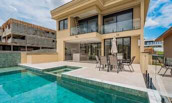 Imagem 2: SANTANA DE PARNAíBA - Casa de Condomínio - Alphaville