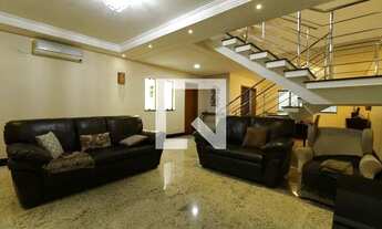 Imagem 5: Casa à Venda - Vila Assunção, 3 Quartos, 248 m2