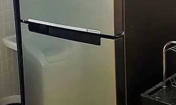 Imagem 6: Apartamento mobiliado para aluguel. 2 quartos, fogão, forno, geladeira e área de lazer com