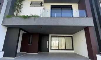 Imagem: Casa em condomínio com 3 suítes no bairro