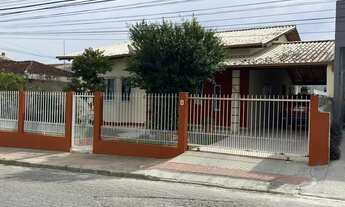 Imagem: BELA CASA NO BAIRRO AREIAS COM ÓTIMO ESPAÇO