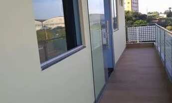 Imagem 2: Apartamento 2/4 sendo uma suíte em Prédio Residencial pra Alugar