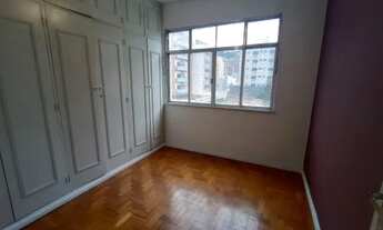 Imagem 5: Apartamento de 2 quartos em excelente localização, prédio com elevador e garagem