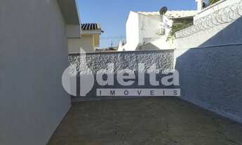 Imagem 2: Casa para aluguel, 3 quartos, 1 suíte, 2 vagas, Brasil - Uberlândia/MG