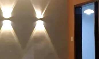 Imagem 3: OPORTUNIDADE ÚNICA: CASA 3/4 COM PÉ DIREITO ALTO (DE 490K POR 469K