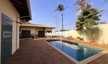 Imagem 2: Casa Mobiliada em Condomínio Fechado com 5 quartos, 448 m² - venda por R$ 2.800.000 ou alu