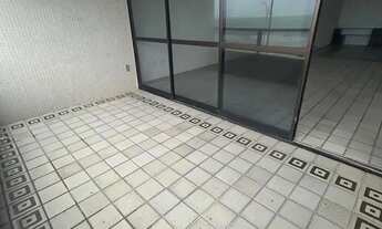 Imagem 4: Apartamento beira MAR, 234m² com planejados, 4 quartos sendo 3 suítes