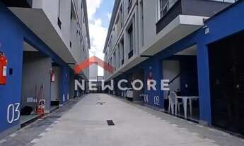 Imagem: Casa de condomínio em Avenida Antônio