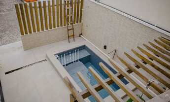 Imagem 4: Casa duplex com Rio no fundo