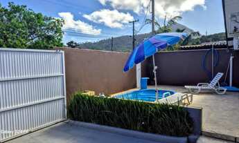 Imagem: Casa com piscina em Matinhos