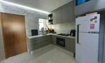 Imagem 4: CASA AMPLA RICA EM ARMÁRIOS PLANEJADOS NO BAIRRO JARDIM PRESIDENTE