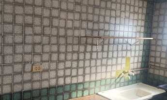 Imagem 4: Quitinete primeiro andar. Para mulheres!