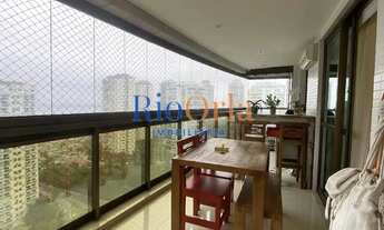 Imagem 2: Palais de Nice: Apartamento com Vista Mar e Lazer Completo!