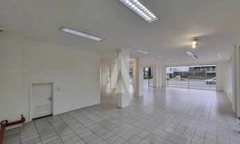 Imagem 4: Loja comercial com 4 salas, cozinha, 4 lavabos e estacionamento frontal no bairro América