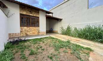 Imagem: Casa geminada linear de 4 quartos no Castelo