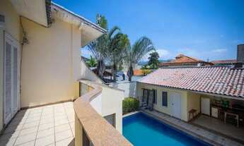 Imagem 3: Casa para venda tem 450 metros quadrados com 4 quartos