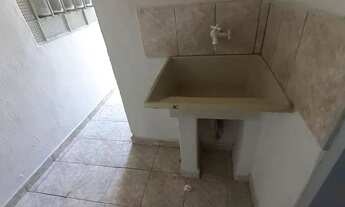 Imagem 4: Alugo kitnet com Quarto, Cozinha, Banheiro, Lavanderia, tudo independente