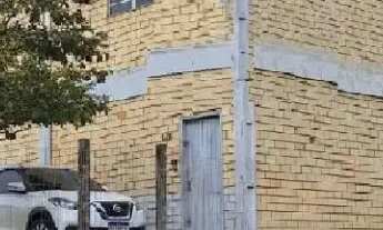 Imagem: Pavilhão em alvenaria, com mezanino está