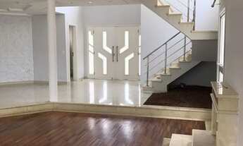 Imagem 3: Casa de condomínio para venda tem 360 metros quadrados com 4 quartos