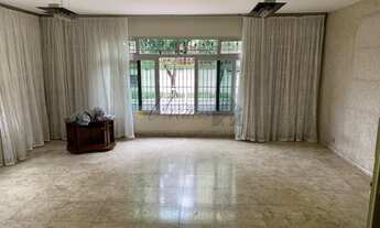 Imagem 2: Sobrado para venda possui 213m² com 3 dormitórios sendo 1 suíte em Chácara Inglesa - São P