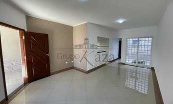 Imagem: Casa - Parque dos Sinos - Jacareí - 3 Dormitórios