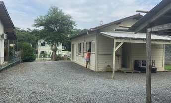 Imagem 2: Casa com excelente terreno para empreendimento