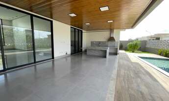 Imagem 3: Excelente casa térrea de esquina contendo 04 quartos condomínio portal do sol green