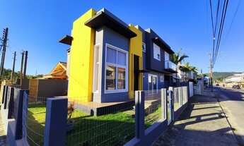 Imagem 2: Casa para venda tem 130 metros quadrados com 2 quartos em Centro - Garopaba - SC