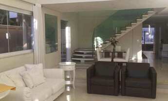 Imagem 5: Casa de condomínio para aluguel e venda possui 460 metros quadrados com 4 quartos