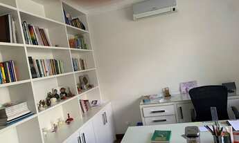 Imagem 6: Casa de condomínio sobrado para aluguel tem 350 metros quadrados com 4 quartos