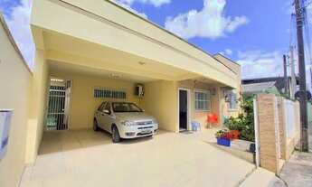 Imagem: Casa Averbada para venda com 3 quartos sendo