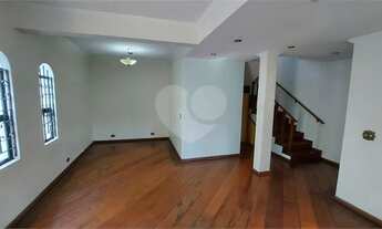 Imagem 6: Sobrado a Venda com 04 Dormitórios, 01 Suíte e 05 Vagas na Vila Guarani