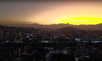 Imagem: Casa Ampla com Vista Deslumbrante I Próximo