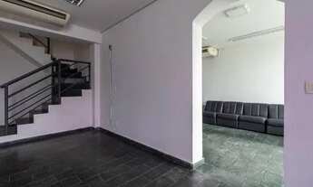 Imagem 3: Casa para aluguel possui 350 metros quadrados com 4 quartos em Alto da Lapa - São Paulo